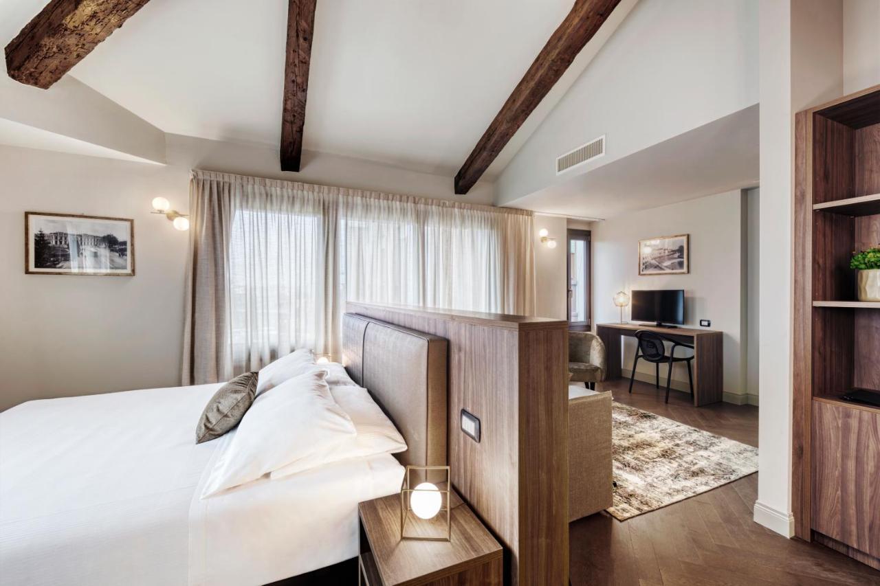 Porta Altinia Suites Treviso Exterior photo